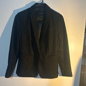 Amazing embroidery great quality jacket and perfect flare for anything